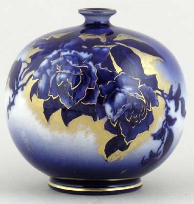 Vase c1900